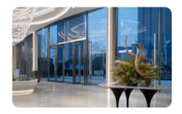Hotel-Lobby mit drei AV-Zonen
